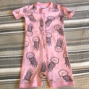 Hanna Andersson shorty zip-up sleeper pajamas